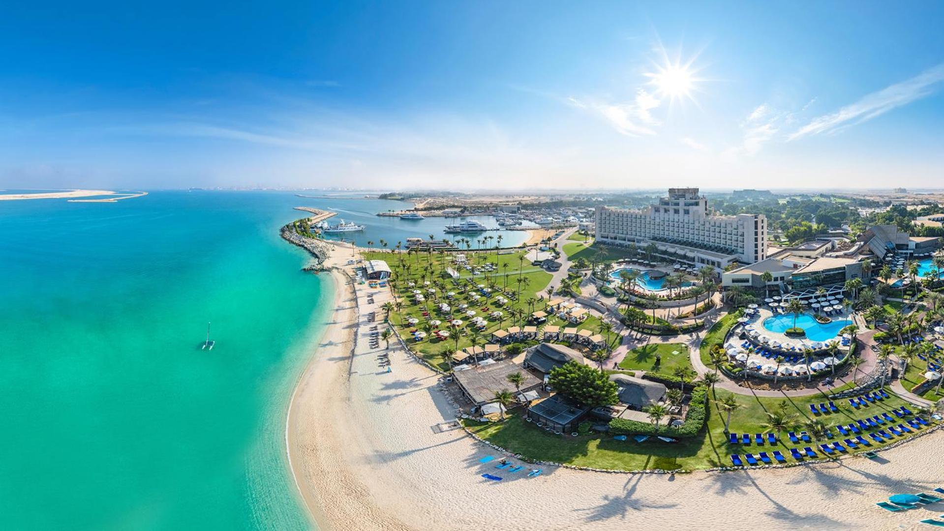 Ja The Resort - Ja Beach Hotel, Dubai Exterior photo Aerial view of the resort